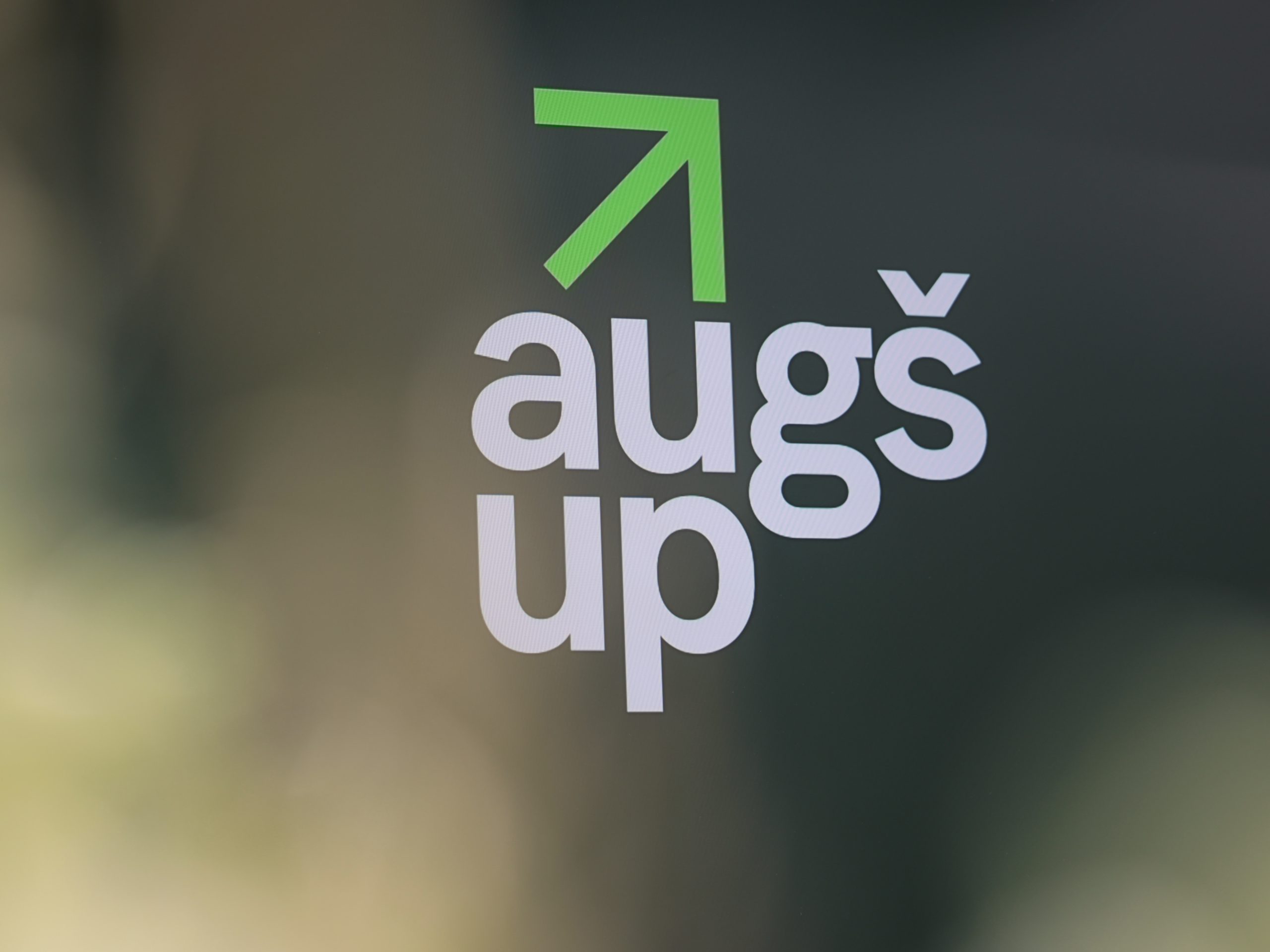 AugšUp logo