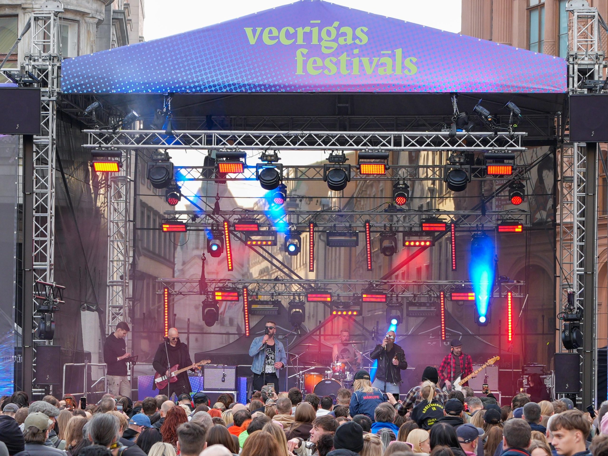 Vecrīgas festivāls “Atvasara” pulcēs vairāk nekā 20 mākslinieku Doma laukumā